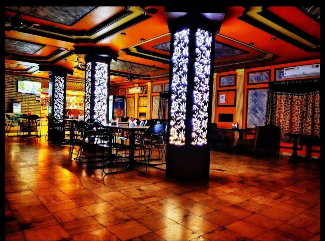 Hotel Samrat Baharampur Exterior foto