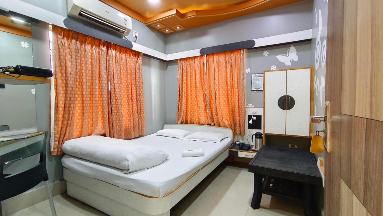 Hotel Samrat Baharampur Exterior foto