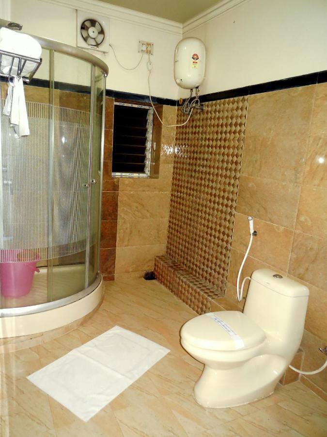 Hotel Samrat Baharampur Exterior foto