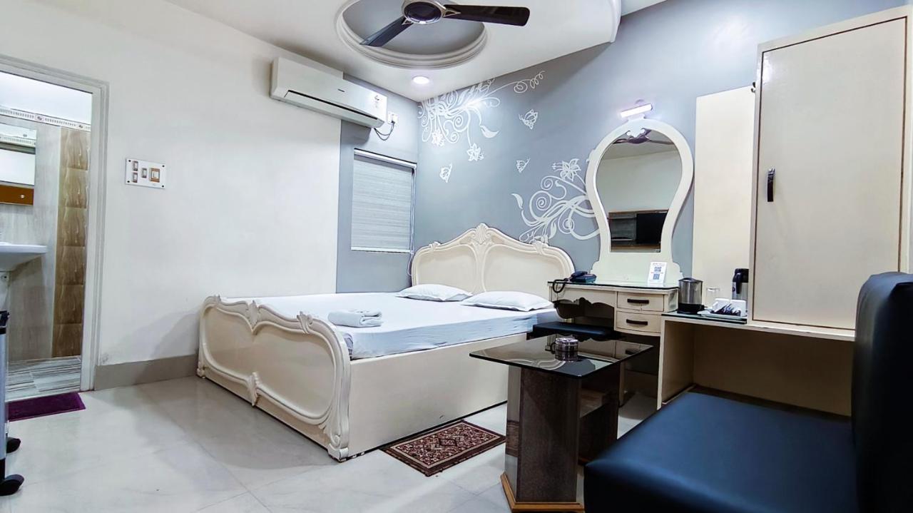 Hotel Samrat Baharampur Exterior foto