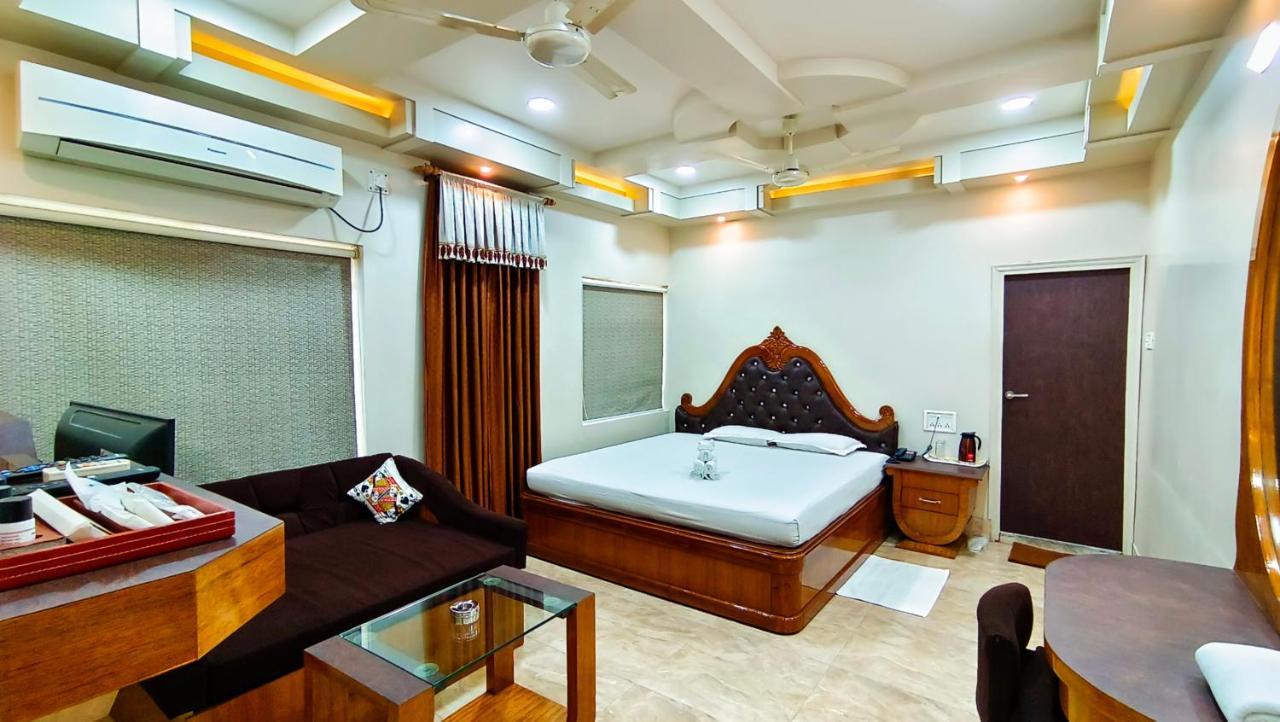 Hotel Samrat Baharampur Exterior foto