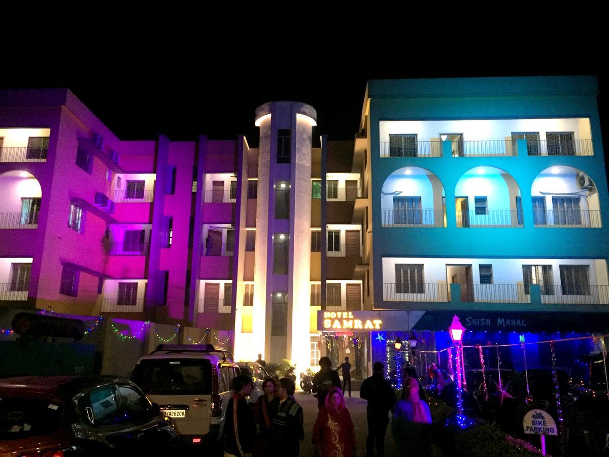 Hotel Samrat Baharampur Exterior foto